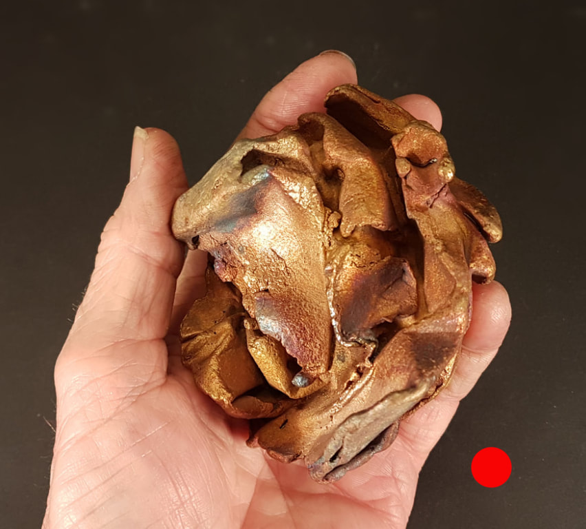 Paper Wad / Crumbled paper  hand - - bronzen beeld - kunst - amsterdam